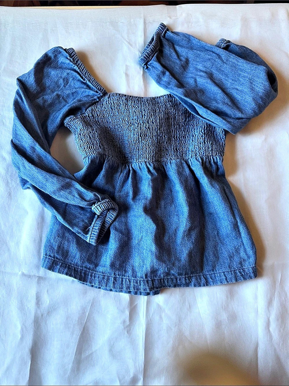 Old Navy Girls Blue denim shirt Size Medium